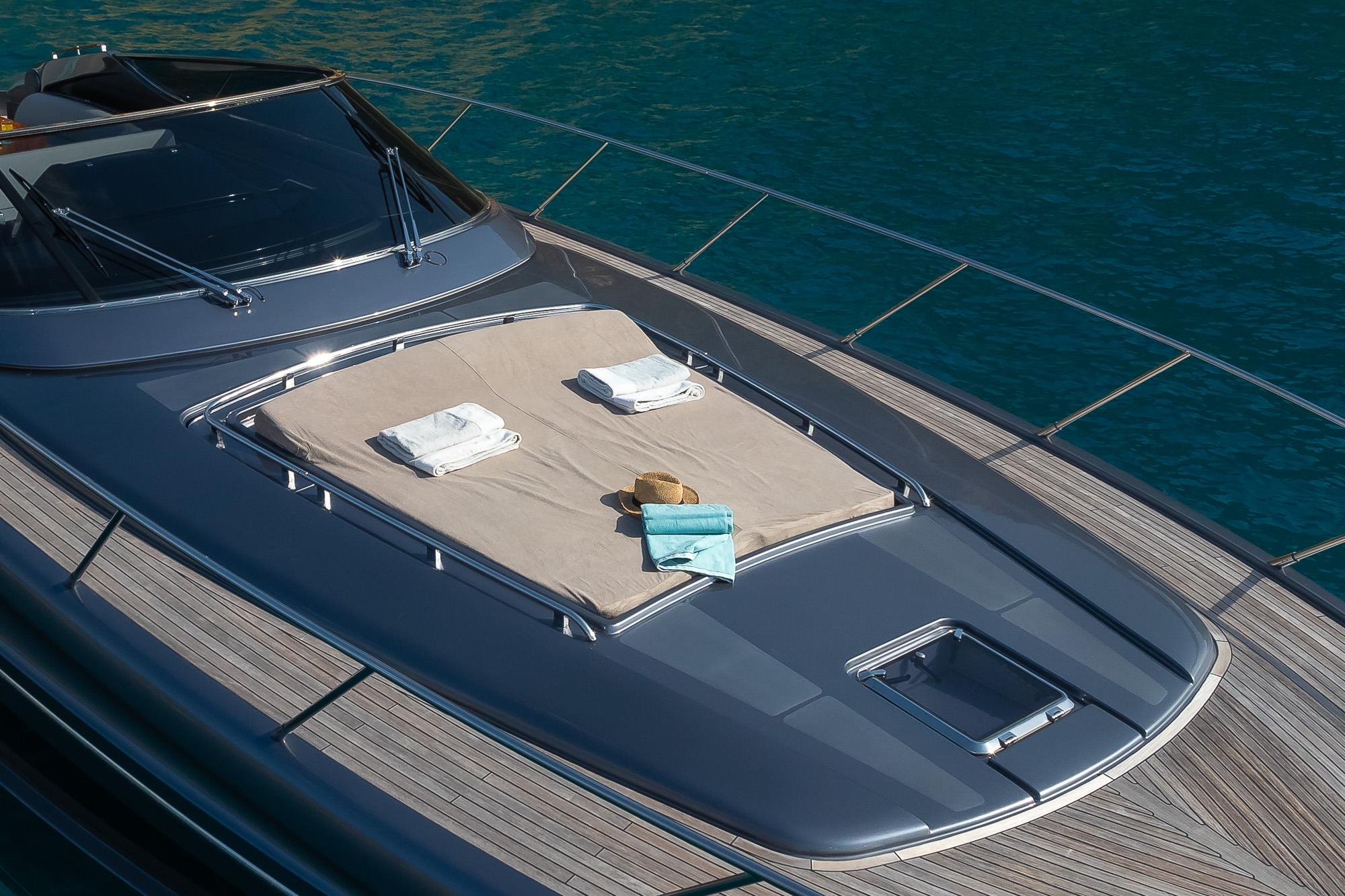 2013 RIVA 63' VIRTUS 